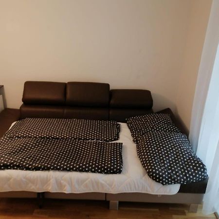Schone Wohnung Mit Balkon Viena Exterior foto
