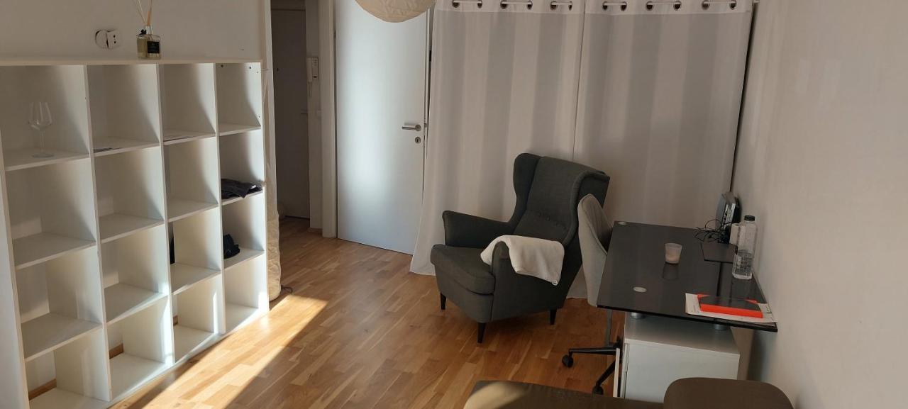 Schone Wohnung Mit Balkon Viena Exterior foto