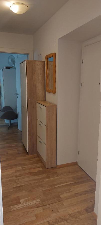 Schone Wohnung Mit Balkon Viena Exterior foto