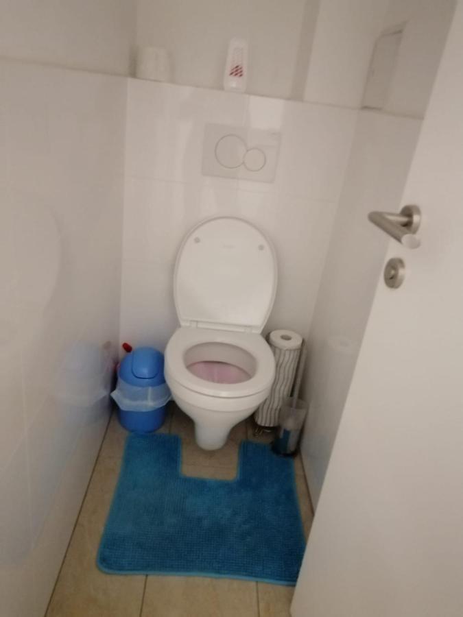 Schone Wohnung Mit Balkon Viena Exterior foto